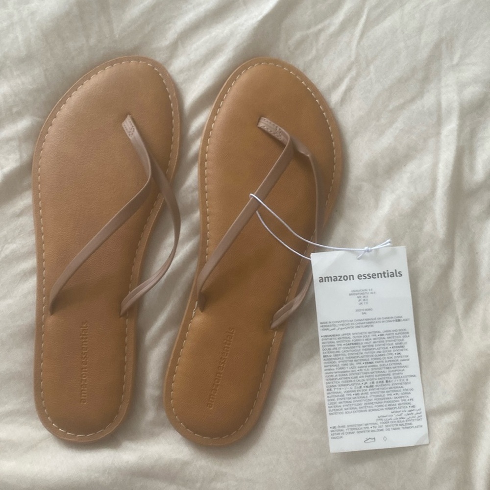 Amazon tan minimalistic flip flops size 9.5 - fit small